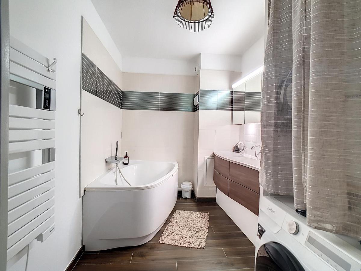 T3 Flat Moderne Sur 2 Etages Metro Parking Free Entrance Autonome Apartment Rouen Ngoại thất bức ảnh